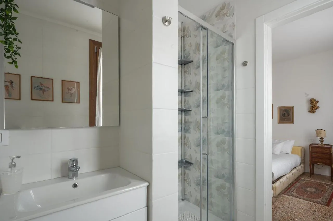 Tiepolo Apartment In The Biennale District R&R Venice Italy