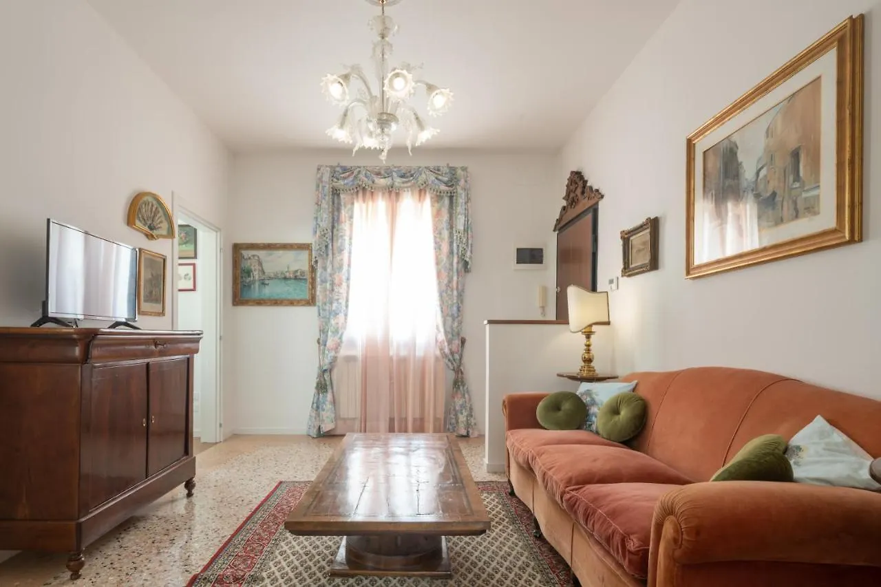 Tiepolo Apartment In The Biennale District R&R Venice