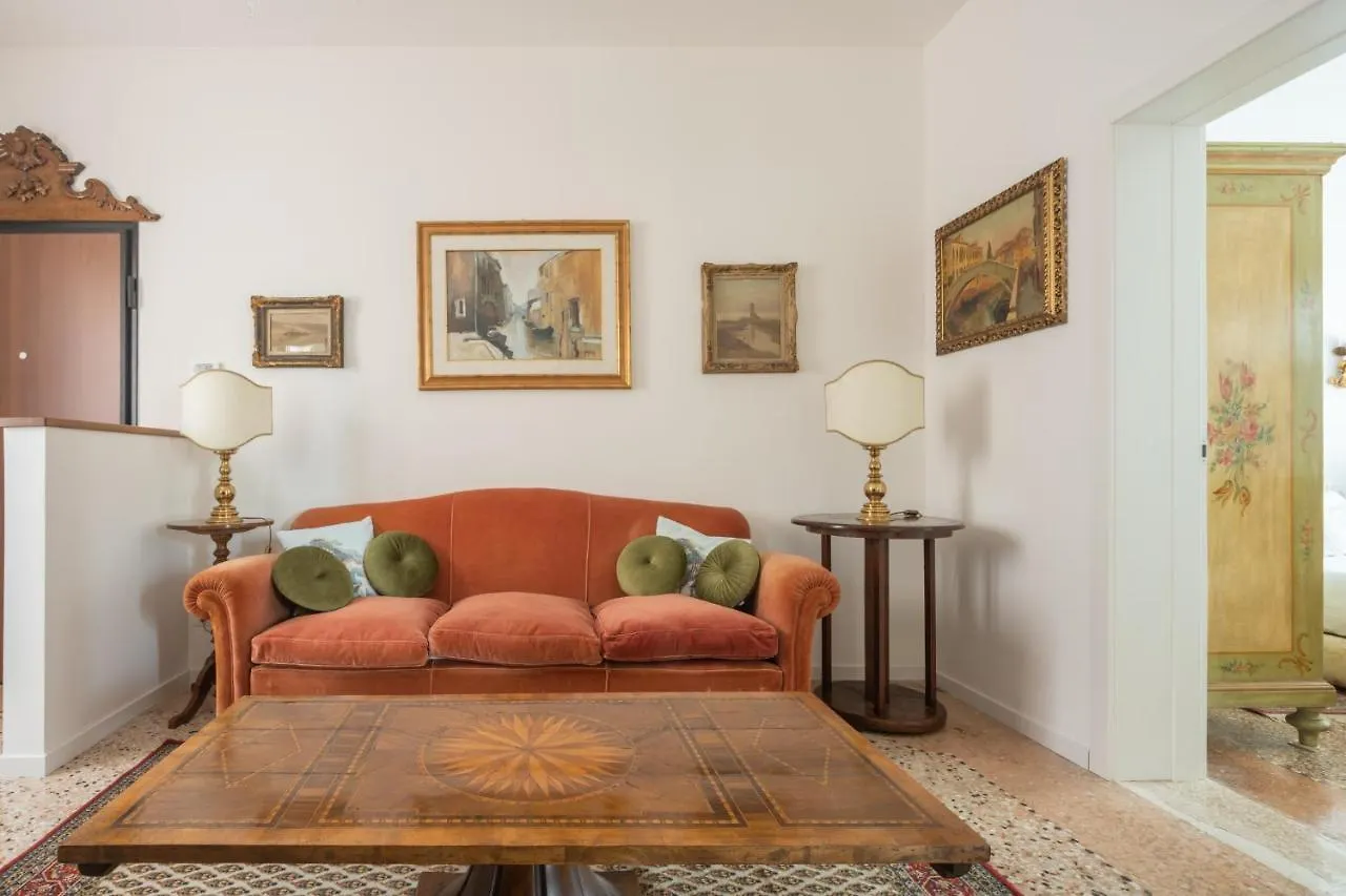 Tiepolo Apartment In The Biennale District R&R Venice
